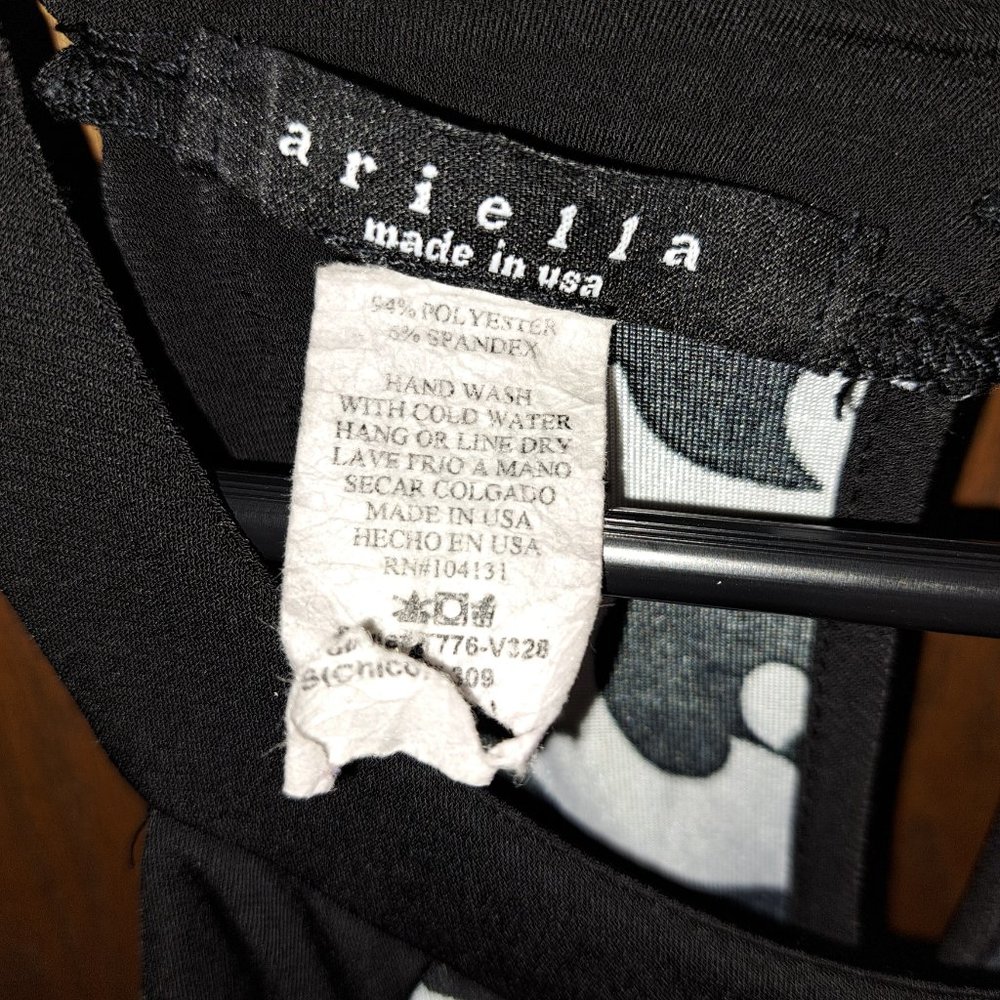 Ariella Black and White Pattern Sleeve less Top size Small - Picture 3 of 5
